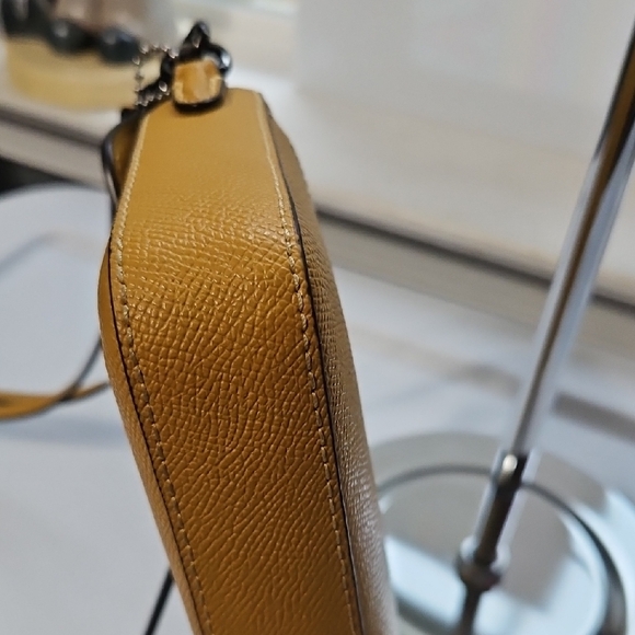 Coach EUC Mustard Yellow Envelope Crossbody Bag, Gun Metal Hardware - Picture 11 of 13